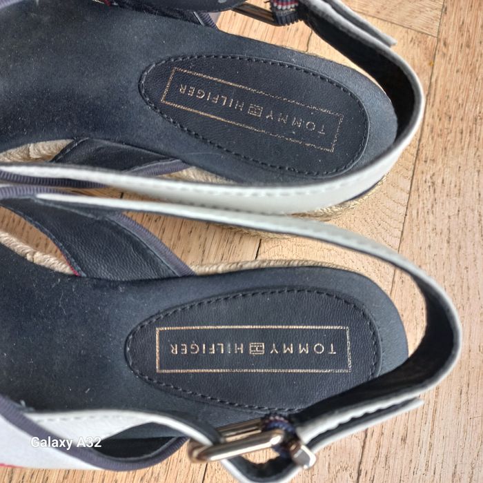 Tommy hilfiger buty 37 sandaly  stan bardzo dobry