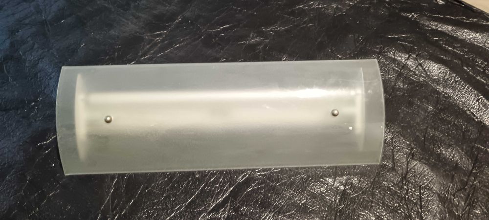 Candeeiro de lâmpadas fluorescentes para cozinha.