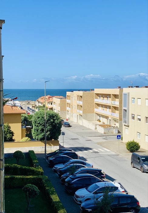 T2 -cond.fechado (piscina /tenis ) 200 mts praia