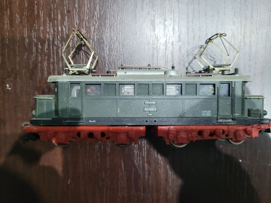 Piko E-Lok BR 244 H0