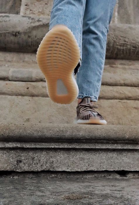Чоловічі / жіночі кросівки Adidas Yeezy Boost 350 V2 Zyon 36-46 Адідас