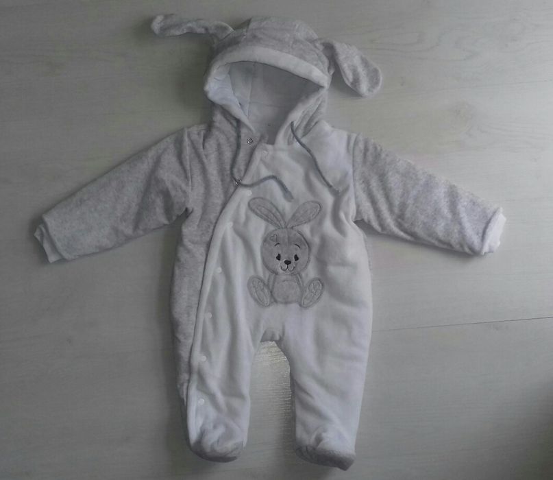 Продам детский комбинезон утепленный