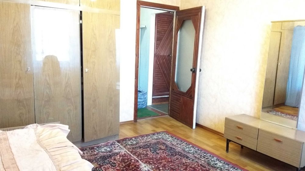Продам 2-х комнатную квартиру на Лазурном