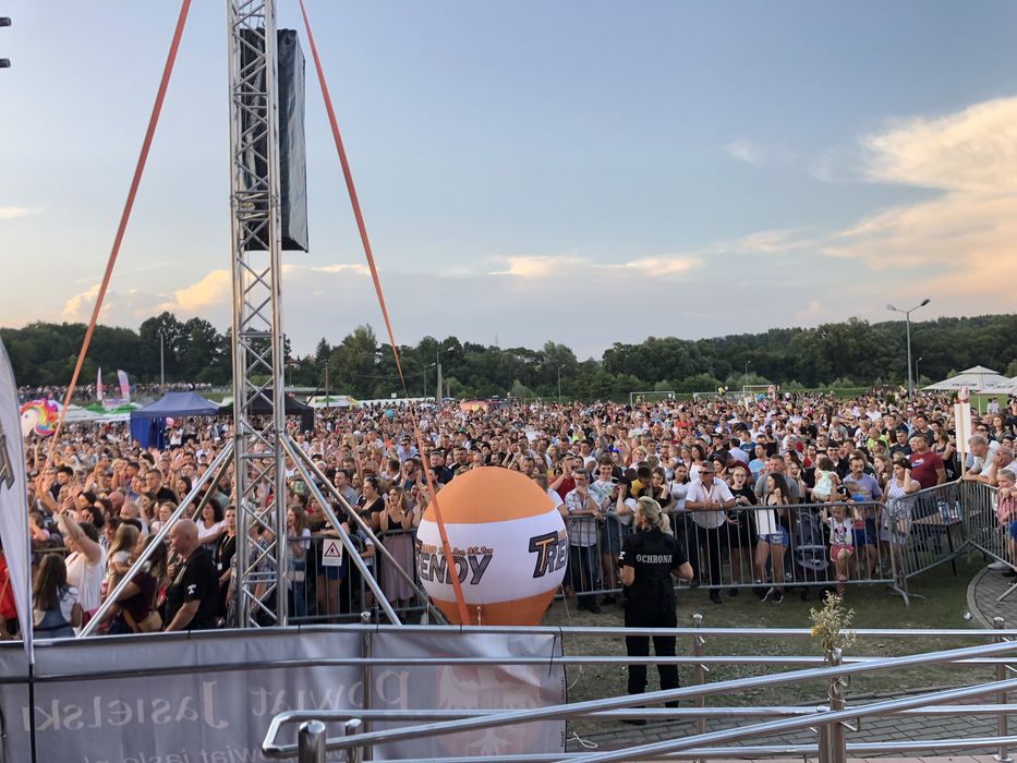 Wieże nagłośnieniowe 7m