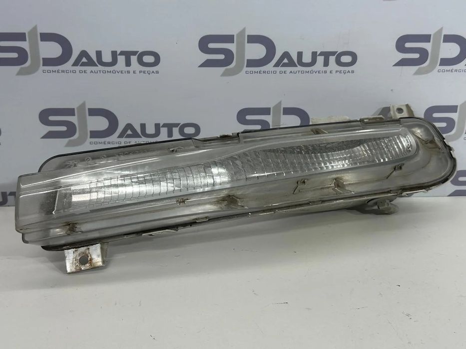 Luz Diurna Esquerda - Volvo V40 (2016)