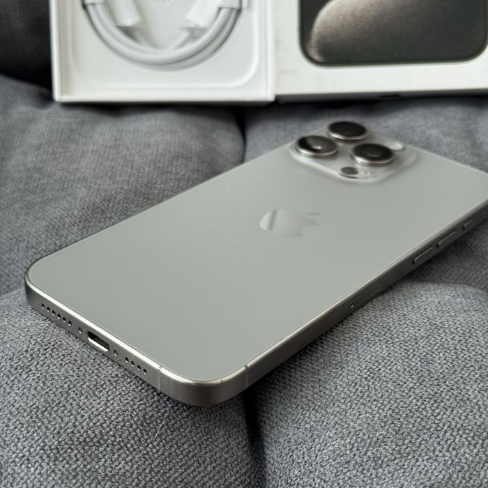Apple iphone 15 Pro Max 256 Natural Titan