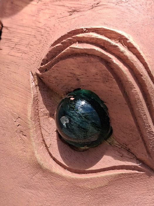 Cabeças de veado em madeira e olhos em vidro