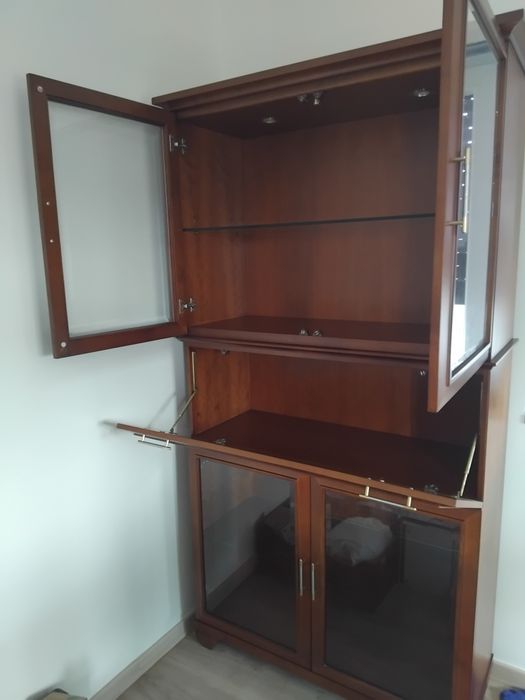 Movel de sala com porta de bar