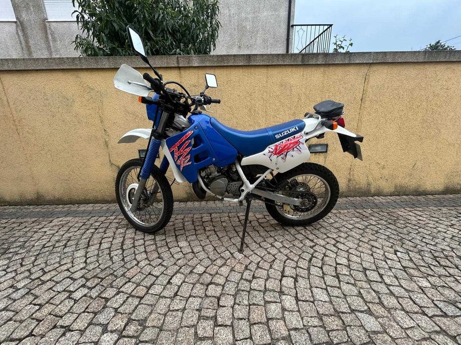 Moto Suzuki TS 125 R