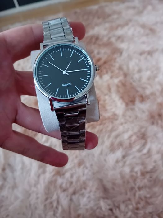 Nowy bardzo ładny elegancki zegarek męski