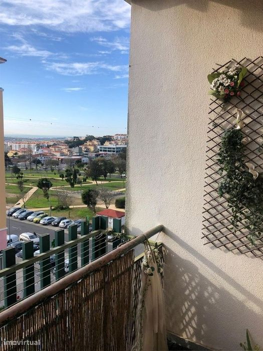 Apartamento T2 Arrendamento em Queluz e Belas,Sintra