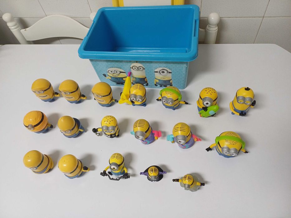 Caixa com 18 Minions
