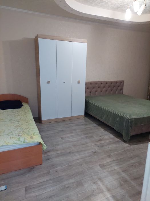 1 ком кв. 11мкр. Левый берег.