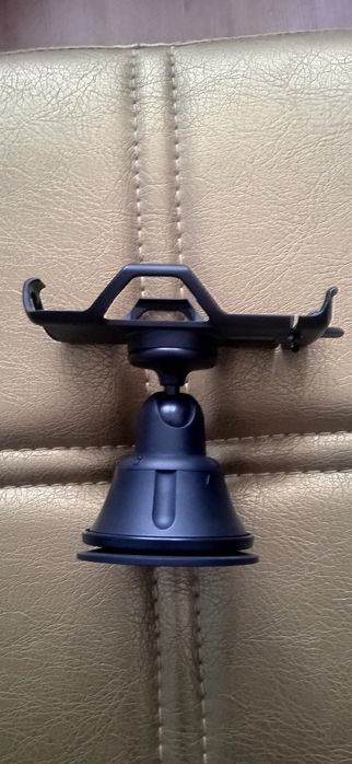 Автомобильный держатель для телефона.