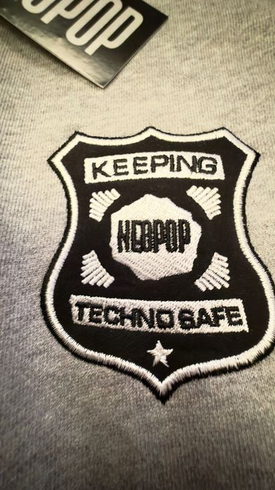 Hoodie Oficial Festival Neopop - Novo (Cinzento)