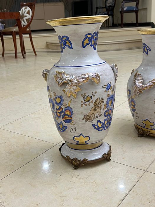 Par de jarrões decorativos