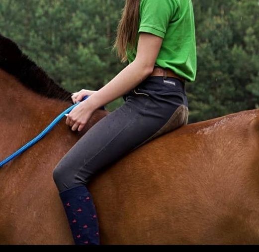 Bryczesy z pełnym lejem