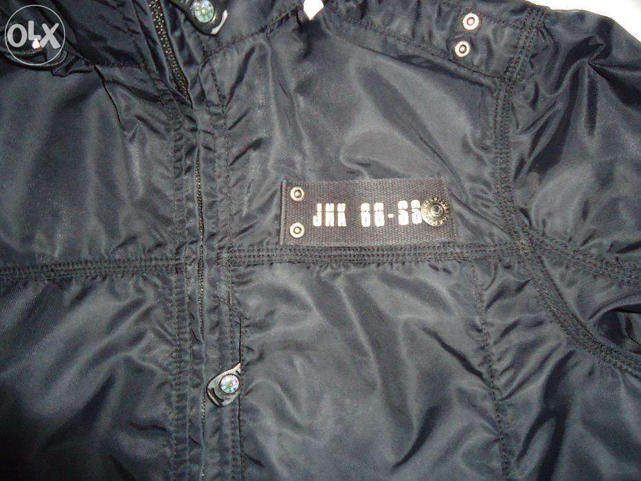 Курточка демисезонная Junker Casual Wear.На замочках компасы.