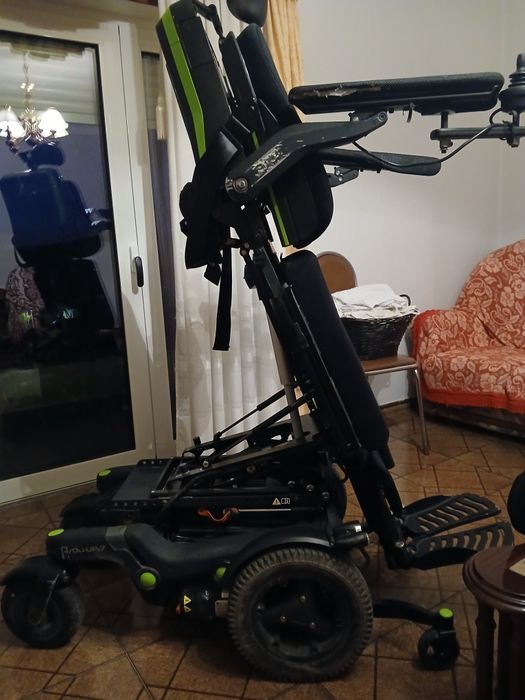 Cadeira elétrica Q700