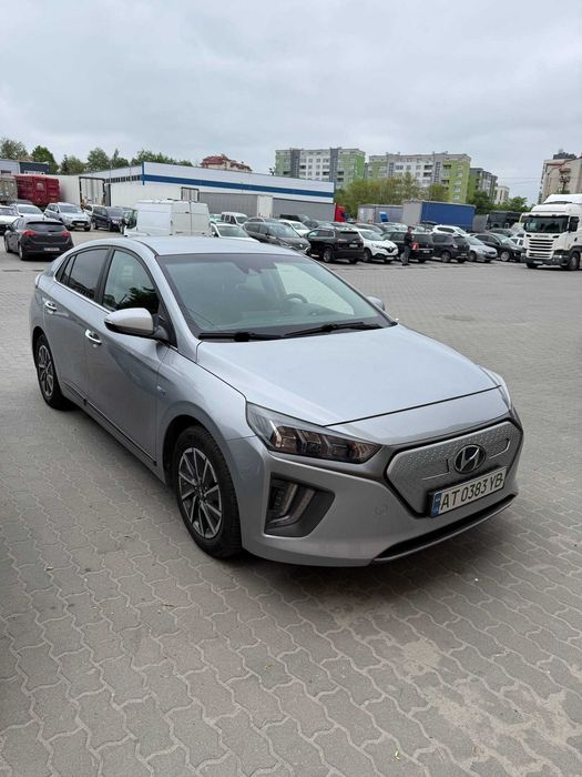 Подобова оренда авто Hyundai Ioniq 28 кВт