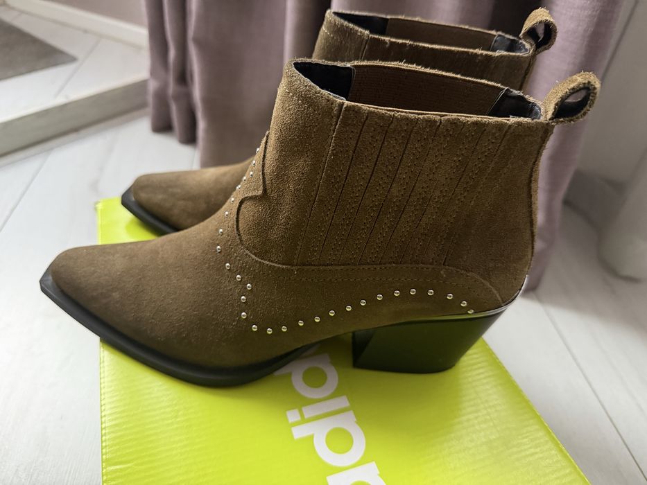 ラッキーページ Козаки Reserved натуральная замша 39 размер: 1 500 грн. - Козаки