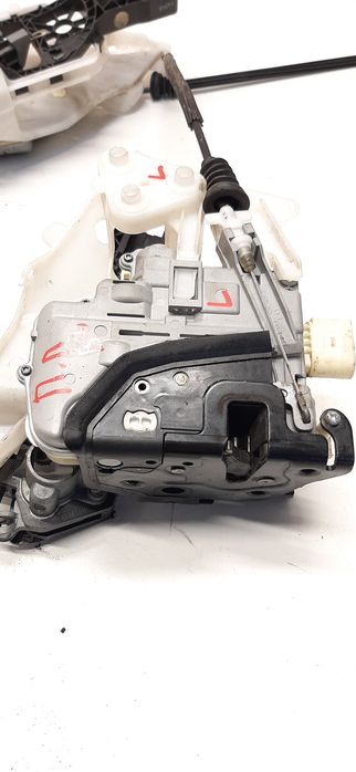 3c1837015a Замок двери передней левой Volkswagen PASSAT B6 2005-2010