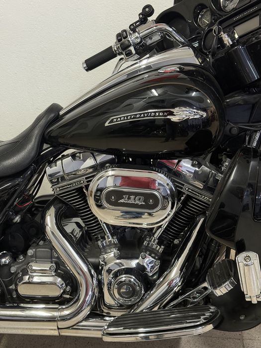 Harley Street glide CVO 1800cc
