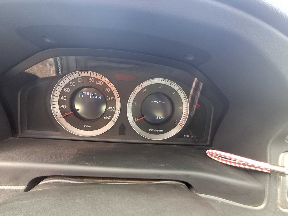 Volvo V70 1600 Hdi do ano 2010