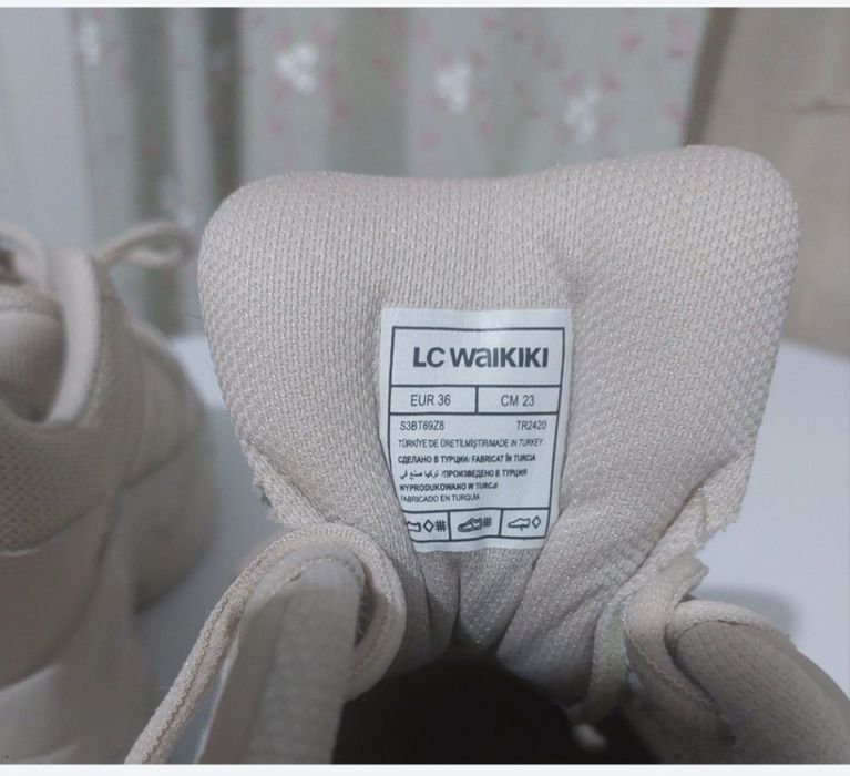 Нові кросівки Waikiki, 36 розмір.