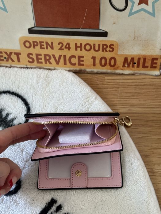 carteira coach bege e rosa
