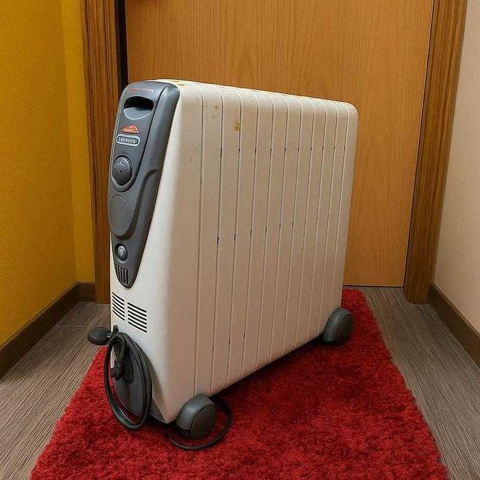 Aquecedor elétrico a óleo De'Longhi 2.000wts