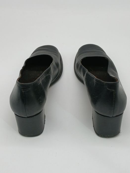 Sapatos de senhora pele preta 38