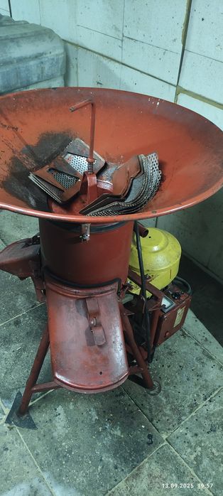 Młynek śrutownik rozdrabniacz bąk