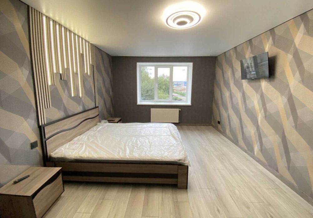 1 квартира вул.Запорізька Є ліжко та диван Новобудова