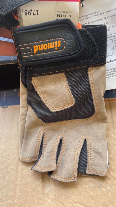 Luvas Via Ferrata - Marca Simond - Tamanha L (Novas, com etiqueta)