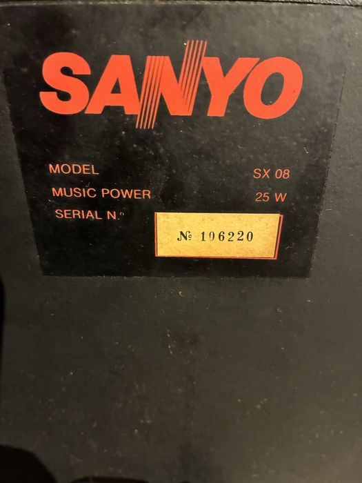 Colunas sanyo preto castanho