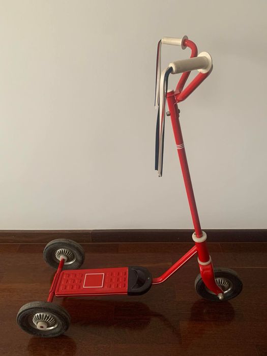 Trotinete Antiga Restaurada