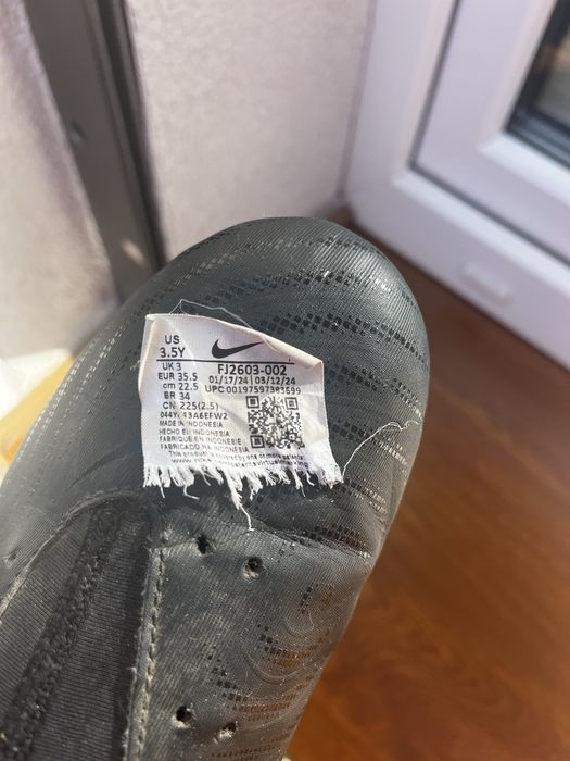 Korki. Lanki. Chłopięce. Pilka nożna. Rozmiar 33.5