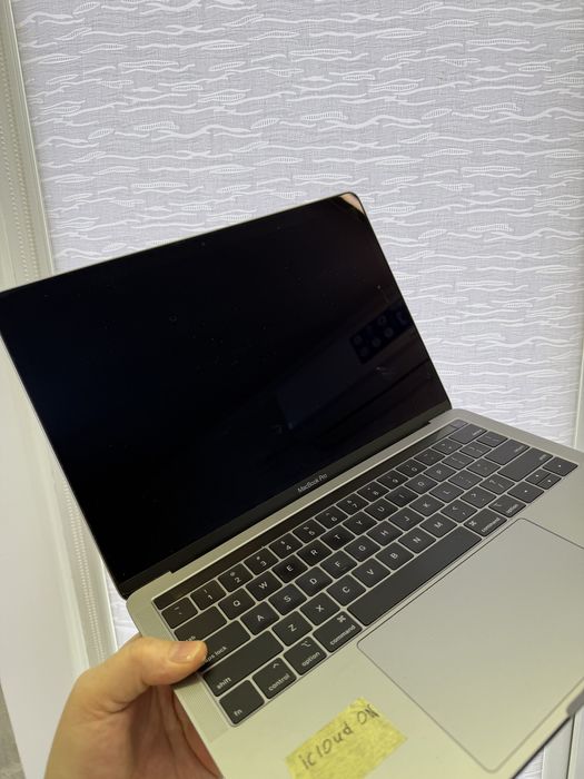 MacBook Pro A2159 – на запчастини (iCloud заблокований)
