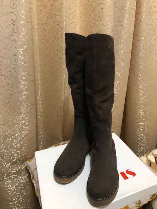 Женские зимние сапоги Avis