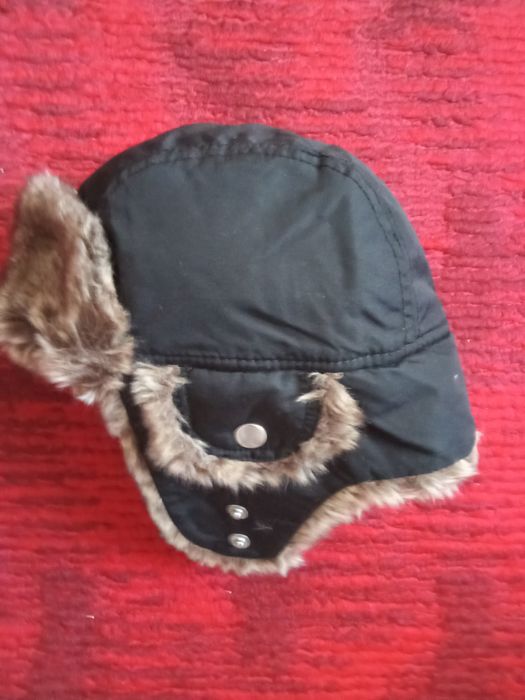 Новая  теплая шапка фирмы Н and M  57размер