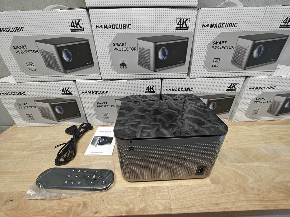 LED Projector 9500 Lumens + Native 1080P Real + Android + 4D Keystone64170846719362123