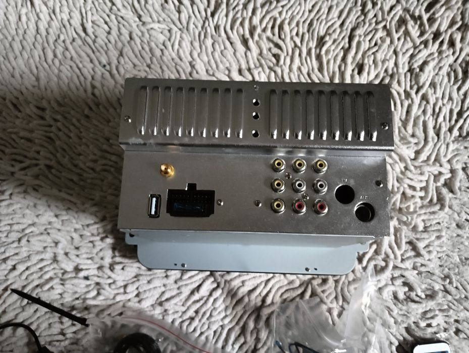 Autoradio CD/DVD/VCD/MP3