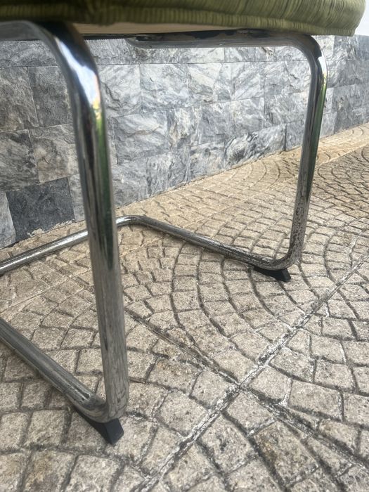 2 cadeiras cantilever