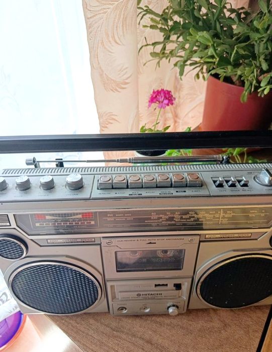 Магнітофон Hitachi TRK-8100E