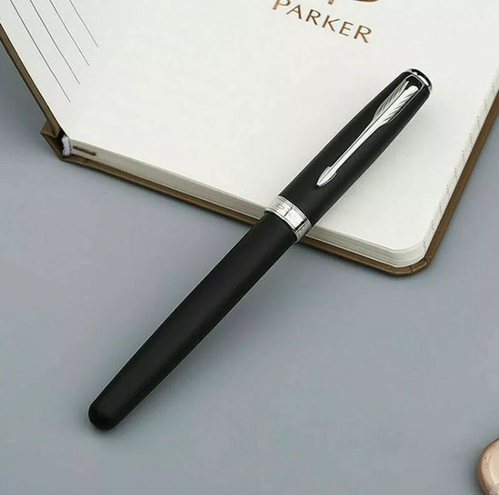 Caneta Tinta permanente Parker modelo Sonnet, nova