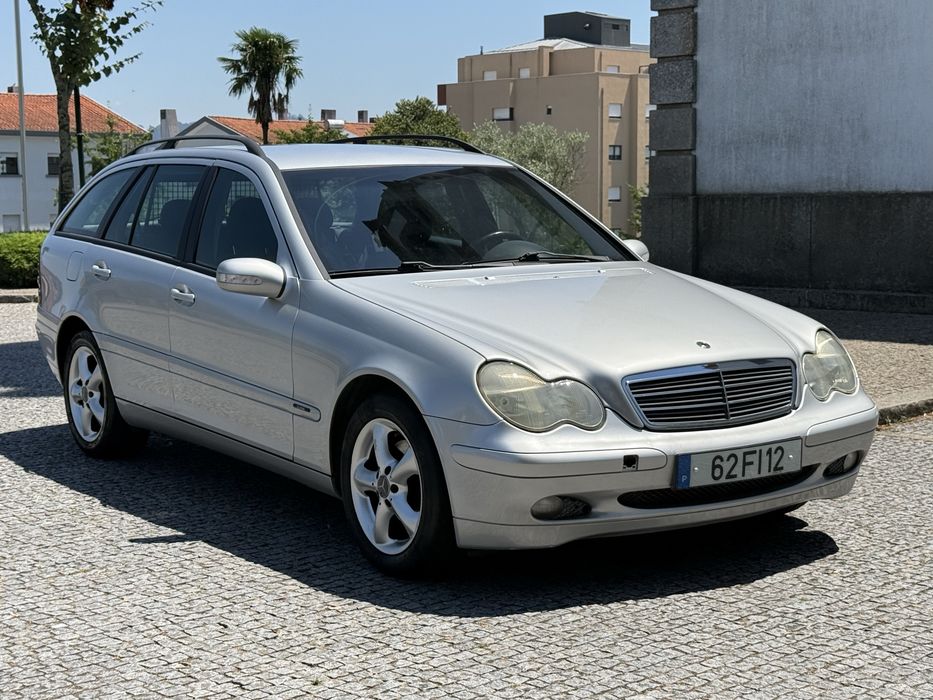 Mercedes C220 como nova