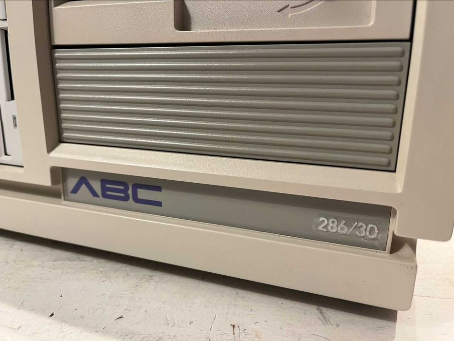 komputer Atari ABC 286/30 kompletny z klawiaturą i monitorem Atari PCM124