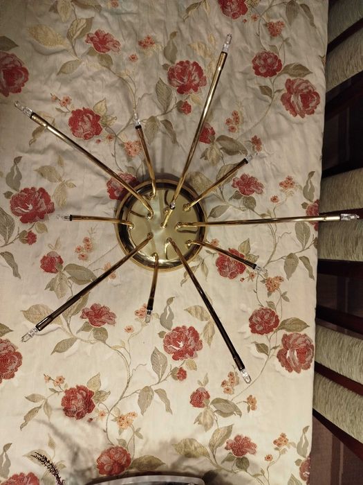 Żyrandol kolor złoty