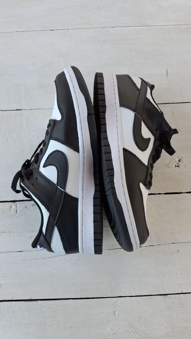 Кросівки NIKE (Найк) р.41 нат.шкіра стан нових